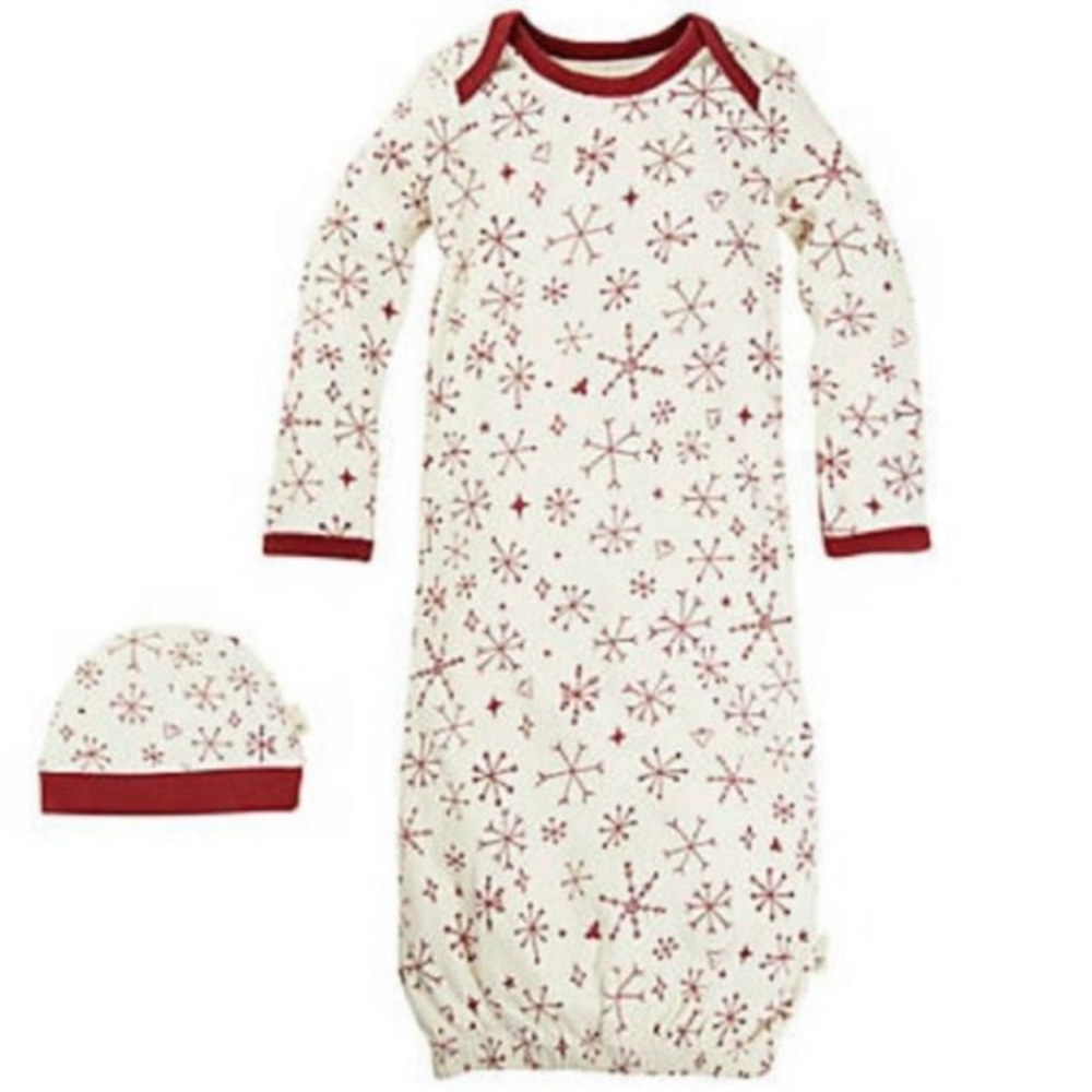 Burts Bee's Baby Falling Snowflakes Cap & Gown | 0-6M